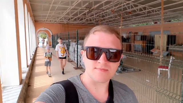Приехали друзья | Купаемся в черном море в мае | Жарим шашлык | Ищем экскурсии в Адлере смотреть онлайн
