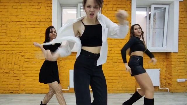 KARD - Bomb Bomb DANCE COVER by NNC #kpopinpublic #coverdance смотреть онлайн
