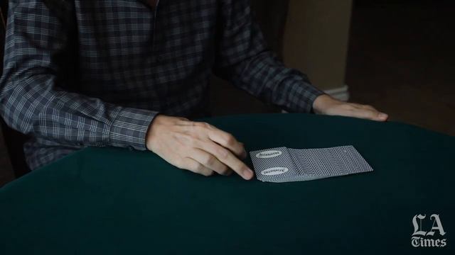 Watch a master cardsharp control the four aces смотреть онлайн