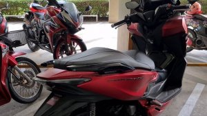 Honda ADV 350 vs Forza 350 Сравнение 13 отличия