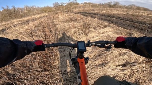 На велосипеде!