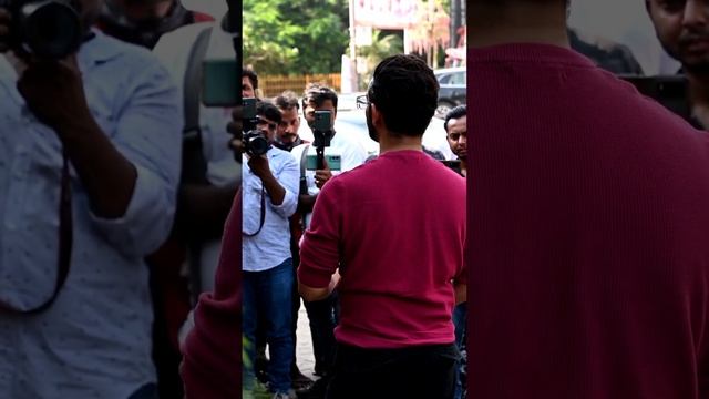 "The city's buzzing with anticipation as Shekhar Khanijjo makes a stylish ahead of Aankhein Kajal смотреть онлайн