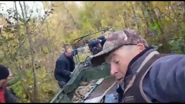 Болотоход 35 л.с. Трудная дорога домой. смотреть онлайн