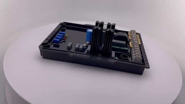 Регулятор напряжения HVR-30 смотреть онлайн