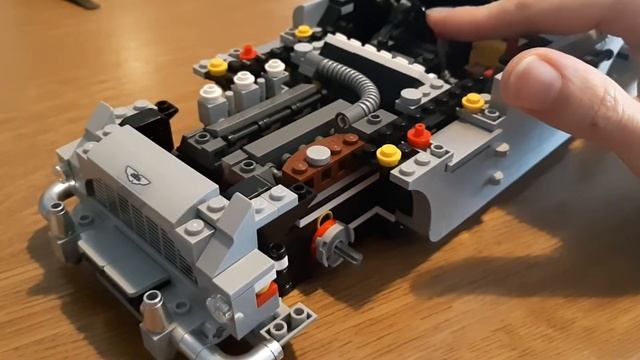 LEGO® CREATOR EXPERT - 10262 mitragliatrici смотреть онлайн