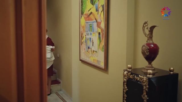 Sultan, Ferit'le Olan Geçmişinden Vazgeçmiyor | Yalı Çapkını 42. Bölüm смотреть онлайн