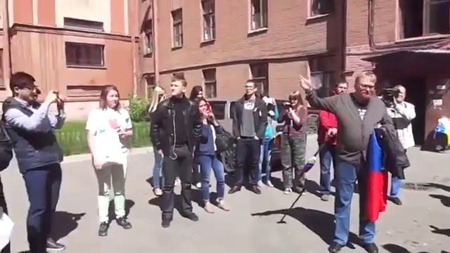 Санкт-Петербург. Милонов пикетирует украинское консульство смотреть онлайн