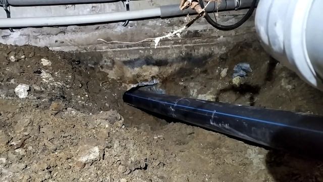 Замена труб без раскопки метод санации (разрушение старой трубы) смотреть онлайн