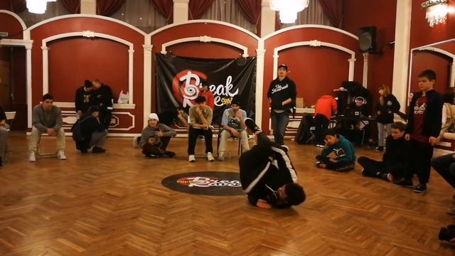 GROOVY JOHN VS CYGA |1/2| BREAK RAVE CYPHER 2018 смотреть онлайн
