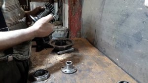 редуктор  для  самодельного   ,  гусеничного  вездехода  ..