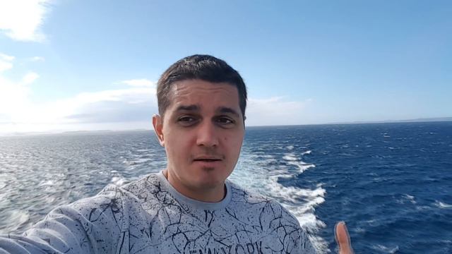 Морской круиз для нищебродов смотреть онлайн