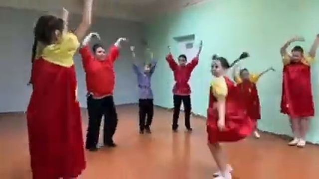 танец "Смоленский гусачок", начинающие 7-10 лет смотреть онлайн