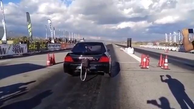 Evo 7.8с 402 метра 2000 л.с 300 км/ч смотреть онлайн