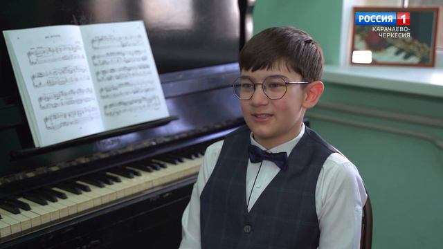 "Добрый вечер, республика!" смотреть онлайн