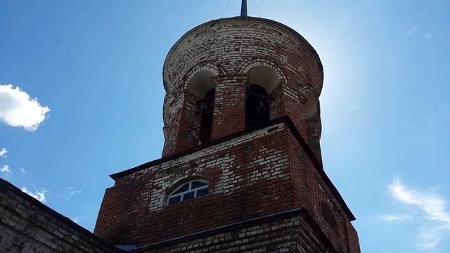 Звон колоколов, с.Устье, Чувашия, 180 лет Церкви Смоленской Иконы Божией Матери 10.08.2018. смотреть онлайн