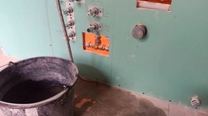Как уложены трубы сантехники и канализации в перестенке из гипсокартона