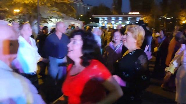 Белым, белым, бело.... 17.09.23. смотреть онлайн