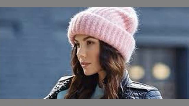 ТРЕНДЫ ВЯЗАНЫХ ШАПОК МОДНЫЕ ВЯЗАНЫЕ ШАПКИ смотреть онлайн