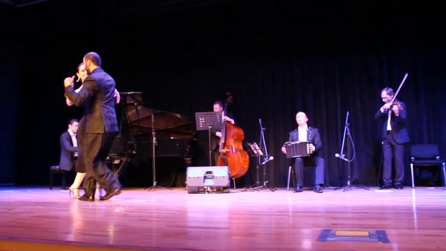 Solo Tango Orkestrası Ayça Çetin y Burak Özçelik Vals смотреть онлайн