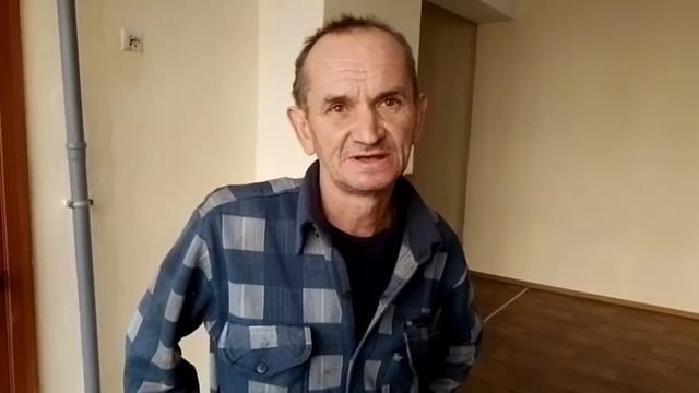 Среди беженцев из Артемовска - Александр Павлович Закаль. У него было два дома - теперь ни одного смотреть онлайн