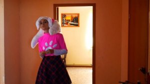 У Лизы на лбу поселился прыщик