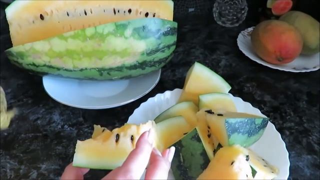 ? ЖЕЛТЫЙ арбуз КАКОЙ НА ВКУС ? пробуем смотреть онлайн