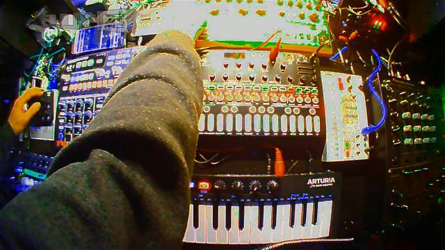 TECHNO LiVE 51 aka LEVEL 5000 PSYCHEDELICS - KiLLA смотреть онлайн