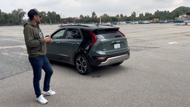 Kia Niro - лучший гибрид за свои деньги! смотреть онлайн