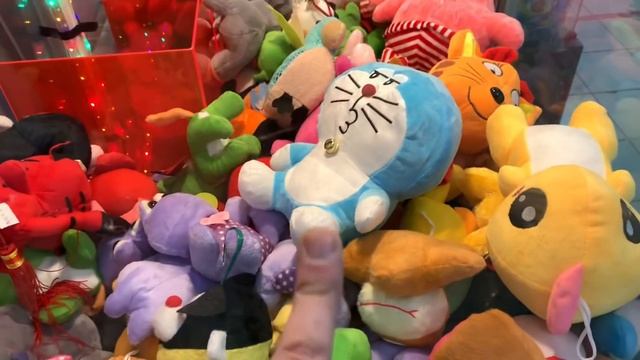 ИГРАЮ 60 РАЗ В АППАРАТ ХВАТАЙКА!!! ЧТО МОЖНО ВЫИГРАТЬ??? смотреть онлайн