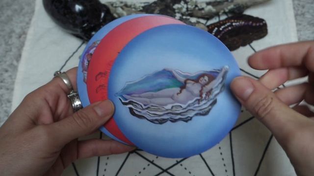 Invoking the Goddess oracle and action by Lisa de StCroix #tarotmap смотреть онлайн