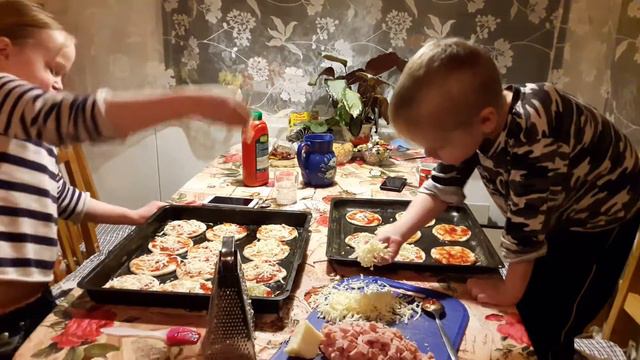 Готовим пиццу смотреть онлайн