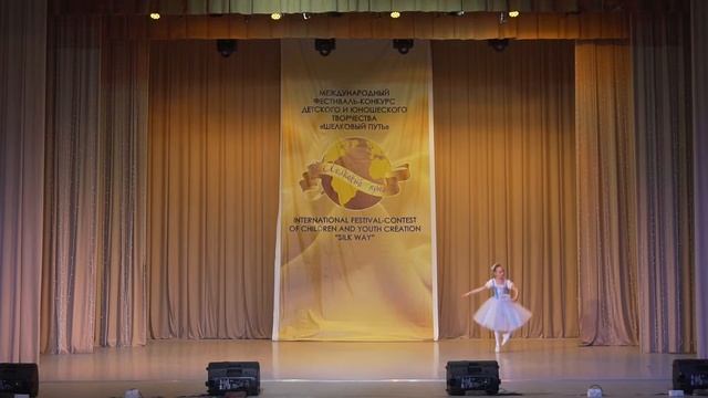Вариация Лизы из балета "Тщетная предосторожность" - "Ballet Studio" школа балета г.Оренбург смотреть онлайн