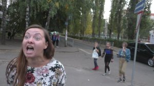 Воронеж. Финал. Жесткая схватка горлопанки и пьяного пешехода. Встречка совмещенная с тротуаром.