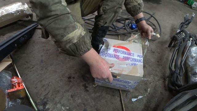 Распакоука нахрен!!! Купил одно, пришло другое! Владивосток снова наедал! смотреть онлайн