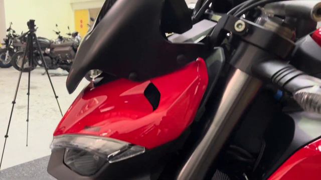 Ducati Streetfighter V2, Immaculate Super Naked Motorcycle смотреть онлайн