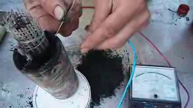 Батарейка из пивной банки.How to make a battery out of a beer can смотреть онлайн