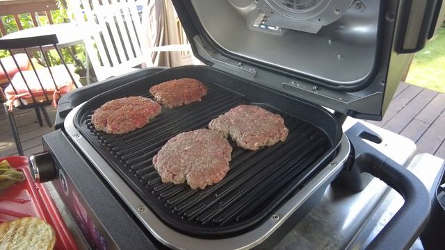 Ninja WoodFire Grill Burger in Real Time Grilled Hatch Chili Burgers смотреть онлайн