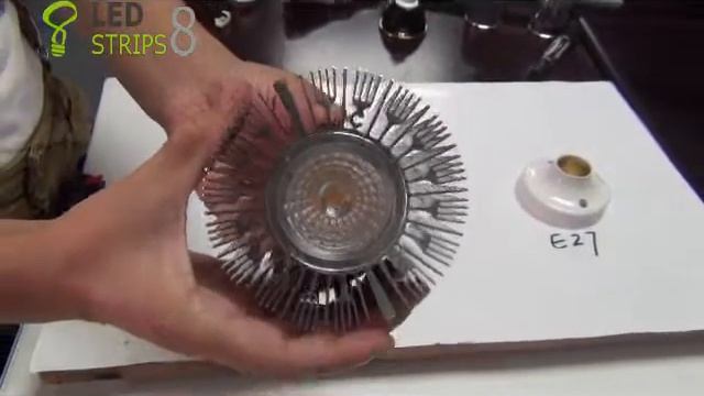 10W COB PAR30 LED SPOTLIGHT E27 BASE смотреть онлайн