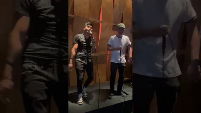 Tarima con "Pegate y Media vuelta" en vivo por Palermo junto a Nicorrico! ?? - (Mystic Wolf) смотреть онлайн