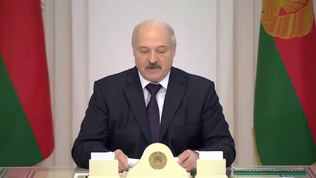 "Надо преодолеть спад в переработке нефти" Лукашенко на совещание по развитию нефтепереработки смотреть онлайн
