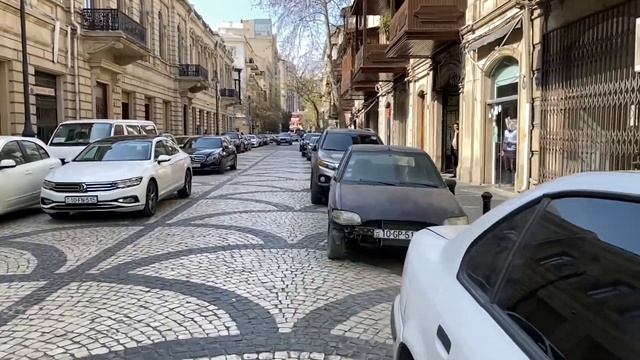 Mar 28 2023. Баку. Улица Юсифа Мамедалиева и Торговая