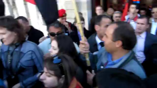 Русские на митинге в Сирии. Дамаск, ноябрь 2011 г. смотреть онлайн