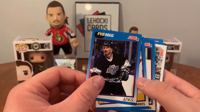 Don't Try This At Home - 18 Vintage Hockey Card Packs смотреть онлайн