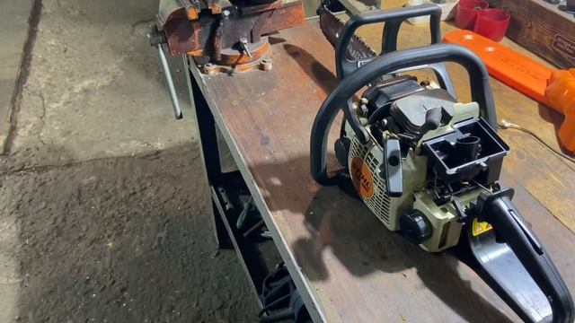 STIHL 250 меняем шнурок. STIHL 180 разбираем самую простую бензопилу. смотреть онлайн