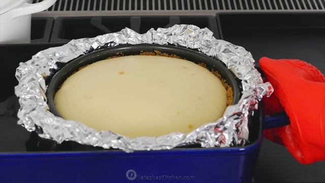 How to make STRAWBERRY CHEESECAKE with Strawberry Sauce смотреть онлайн