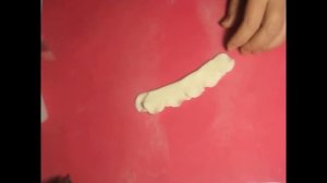 РОЗА  ИЗ МАСТИКИ (быстрый способ изготовления).