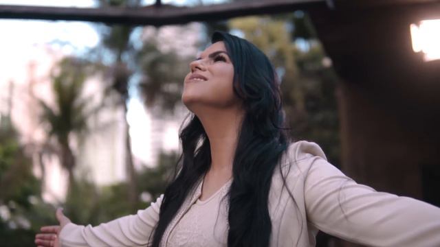 Eliane Fernandes - Tá Chorando Por Quê ? | Clipe Oficial смотреть онлайн