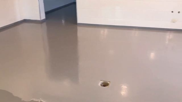 Промышленный пол с разуклонкой