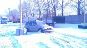 Киа спортейдж 1 и джип.