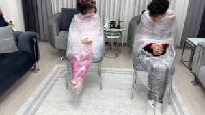 ELİF SİNEM ve EGEMEN’İ MUMYALADIM !! BANTTAN İLK KURTULAN KAZANIR !!